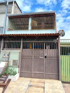 Casa com 2 Quartos para alugar, 60m² no Recanto das Emas, Brasília