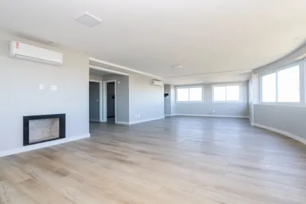 Apartamento com 4 Quartos para alugar, 188m² no Jardim São Pedro, Porto Alegre