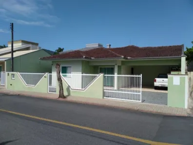 Casa com 3 Quartos para alugar, 135m² no Vila Baependi, Jaraguá do Sul