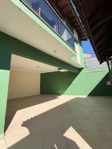 Sobrado com 3 Quartos para venda ou aluguel, 199m² no Jardim Guapituba, Mauá