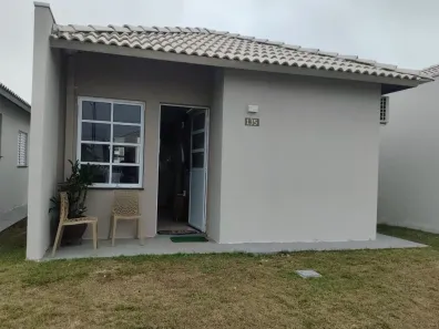 Casa de Condomínio com 2 Quartos para alugar, 45m² no São Francisco, Cuiabá