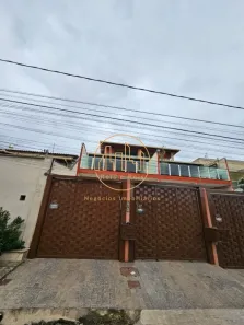 Casa com 3 Quartos à venda, 193m² no Europa, Contagem