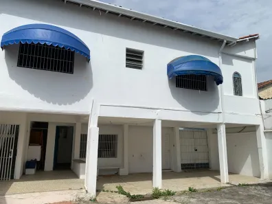 Prédio Comercial com 6 Quartos para venda ou aluguel, 300m² no Centro, Jacareí