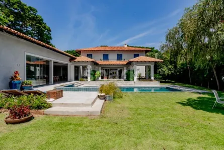 Casa com 5 Quartos para venda ou aluguel, 900m² no Centro, Porto Feliz