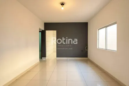 Casa com 2 Quartos à venda, 116m² no São Jorge, Uberlândia