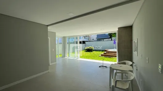 Casa com 3 Quartos à venda, 300m² no Campeche, Florianópolis