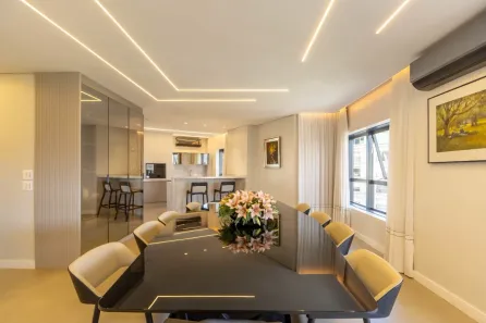 Apartamento com 3 Quartos à venda, 240m² no Cabral, Curitiba