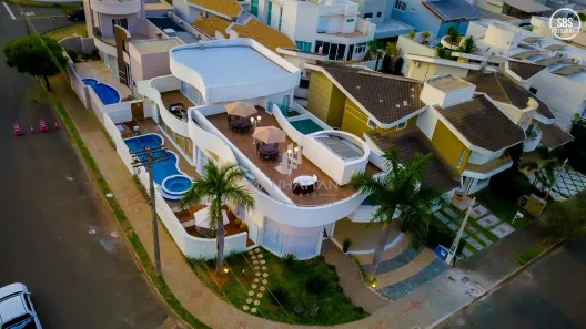 Casa de Condomínio com 3 Quartos à venda, 400m² no Jardim Imperador, Americana