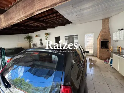 Imóvel Comercial com 3 Quartos à venda, 160m² no Cidade Jardim, Uberlândia