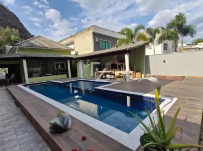 Casa de Condomínio com 4 Quartos à venda, 235m² no Jacarepaguá, Rio de Janeiro