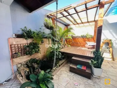 Casa com 3 Quartos à venda, 70m² no Forquilhas, São José