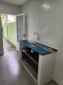 Casa com 1 Quarto para alugar, 27m² no Centro, Nilópolis
