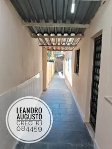 Casa com 1 Quarto para alugar, 40m² no Bangu, Rio de Janeiro