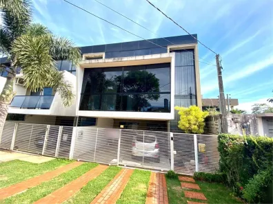Sobrado com 3 Quartos à venda, 157m² no Cancelli, Cascavel