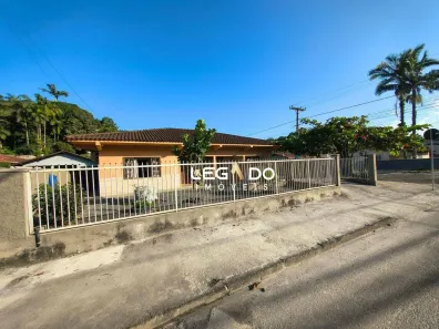 Casa com 4 Quartos à venda, 200m² no Nova Brasília, Joinville