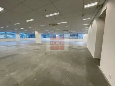 Sala Comercial para alugar, 715m² no Lapa de Baixo, São Paulo