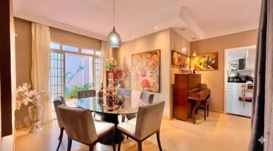 Casa com 3 Quartos à venda, 168m² no Zona 03, Maringá