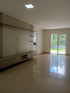 Casa de Condomínio com 3 Quartos para alugar, 89m² no Jardim Imperial, Cuiabá