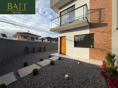 Sobrado com 3 Quartos à venda, 104m² no Comasa, Joinville