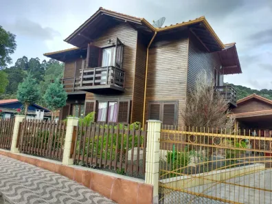 Casa com 3 Quartos à venda, 250m² no , Urubici