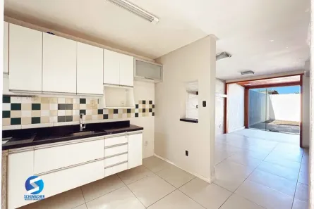 Casa com 3 Quartos à venda, 111m² no Guarujá, Porto Alegre