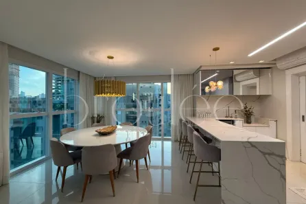 Apartamento com 4 Quartos para alugar, 140m² no Centro, Balneário Camboriú