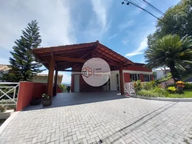 Sobrado com 5 Quartos à venda, 488m² no Piratininga, Niterói