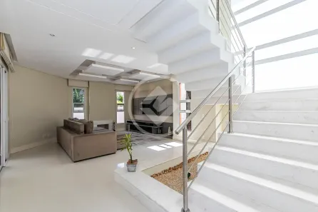 Casa de Condomínio com 3 Quartos à venda, 377m² no Uberaba, Curitiba