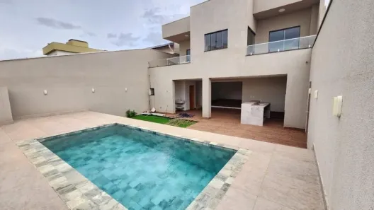 Casa com 3 Quartos à venda, 200m² no Caravelle, Londrina