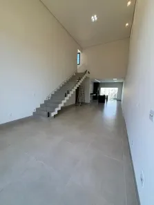 Sobrado com 3 Quartos à venda, 180m² no Grand Ville, Uberlândia