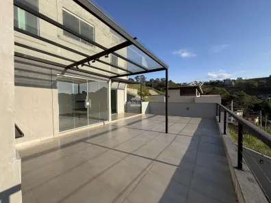Casa com 3 Quartos à venda, 194m² no São Pedro, Juiz de Fora
