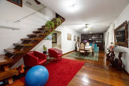 Casa com 4 Quartos à venda, 259m² no Santa Rosa, Niterói