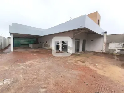 Ponto Comercial para alugar, 349m² no Presidente Roosevelt, Uberlândia