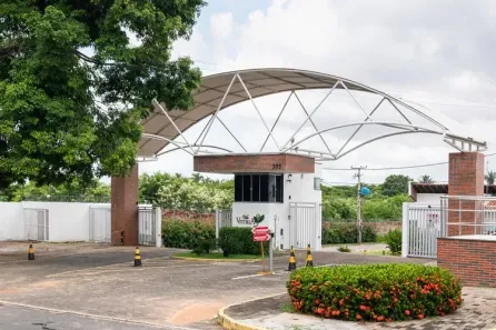 Casa de Condomínio com 3 Quartos à venda, 106m² no Saci, Teresina