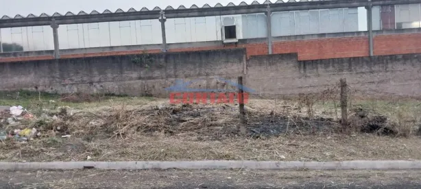 Lote/Terreno à venda, 252m² no Vila Max, São Carlos