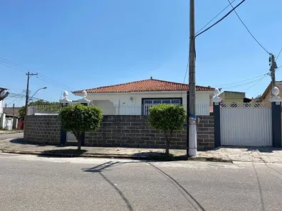 Casa com 3 Quartos à venda, 280m² no Parque Turf Club, Campos dos Goytacazes