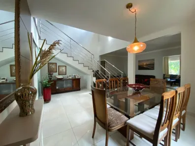 Casa de Condomínio com 4 Quartos à venda, 394m² no Morada do Sol, Uberlândia