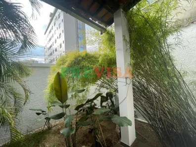 Casa com 3 Quartos para alugar, 200m² no Cidade Nova, Belo Horizonte