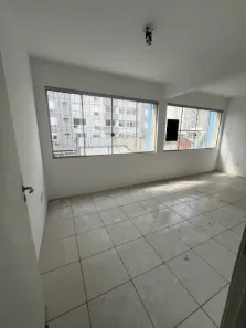 Sala Comercial à venda, 30m² no Independência, Porto Alegre