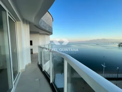Apartamento com 4 Quartos à venda, 225m² no Coqueiros, Florianópolis