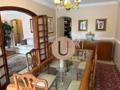 Casa com 4 Quartos à venda, 370m² no Jardim Leonor, São Paulo