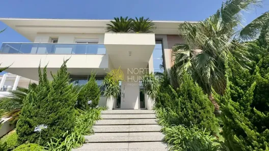 Casa de Condomínio com 5 Quartos à venda, 800m² no Jurerê Internacional, Florianópolis