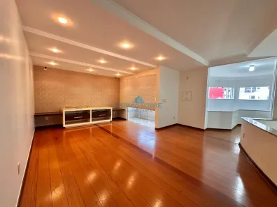 Sobrado com 4 Quartos à venda, 460m² no São José, Franca