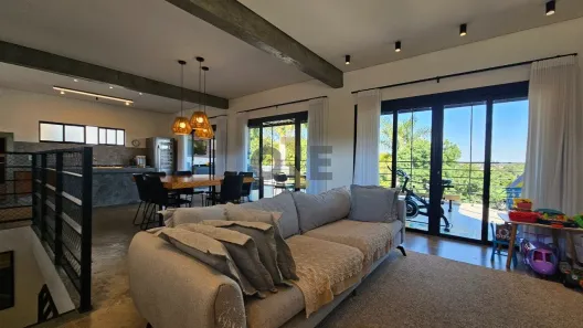 Casa de Condomínio com 3 Quartos à venda, 200m² no Chácara Moinho Velho, Carapicuíba