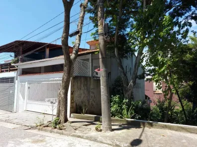 Sobrado com 3 Quartos à venda, 201m² no Vila Alzira, Santo André