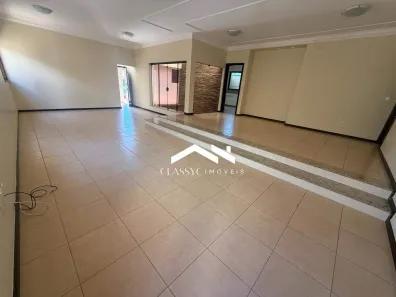 Casa com 4 Quartos para alugar, 262m² no Jardim Karaíba, Uberlândia