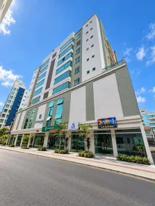 Apartamento com 3 Quartos à venda, 115m² no Meia Praia, Itapema