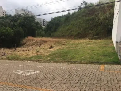 Lote/Terreno à venda, 670m² no Jardim Amália, Volta Redonda