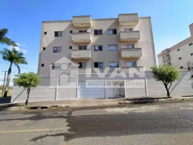 Apartamento com 2 Quartos para alugar, 88m² no Santa Mônica, Uberlândia