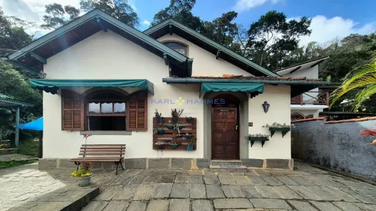 Casa com 4 Quartos à venda, 120m² no Mosela, Petrópolis